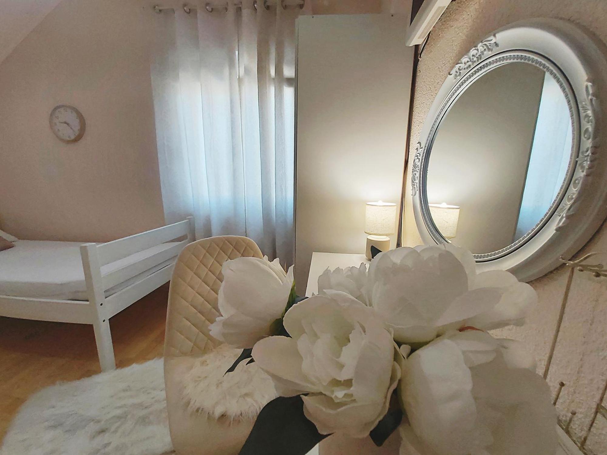 Zara Apartment With Terrace Near Old Town Мостар Екстер'єр фото