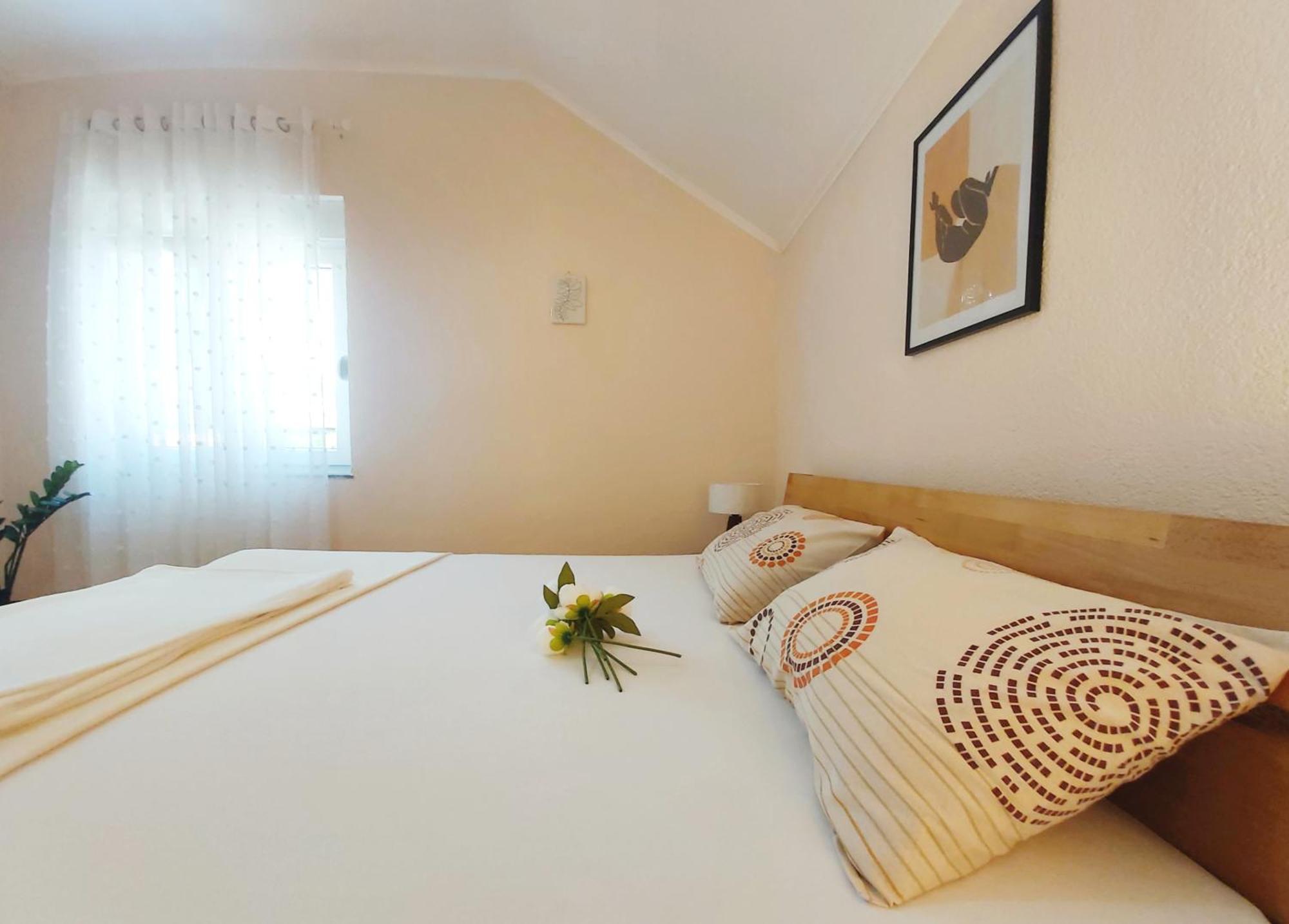 Zara Apartment With Terrace Near Old Town Мостар Екстер'єр фото